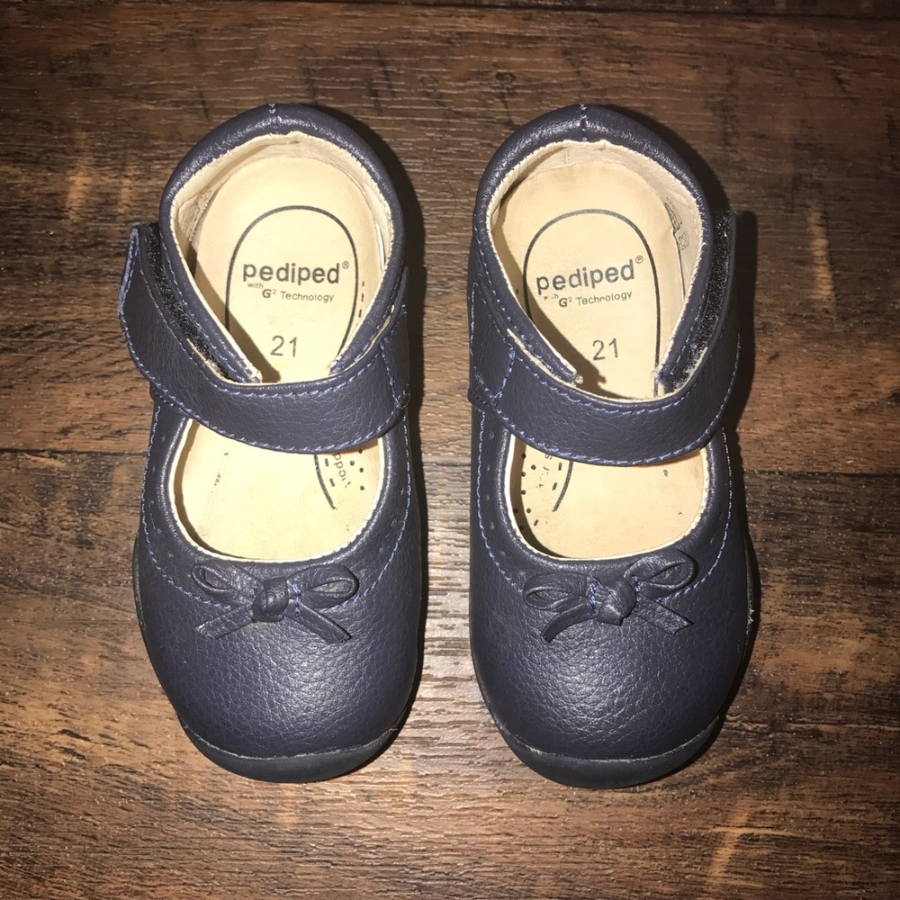 Pediped Grip N Go Shoes!  Size (21) 5.5.